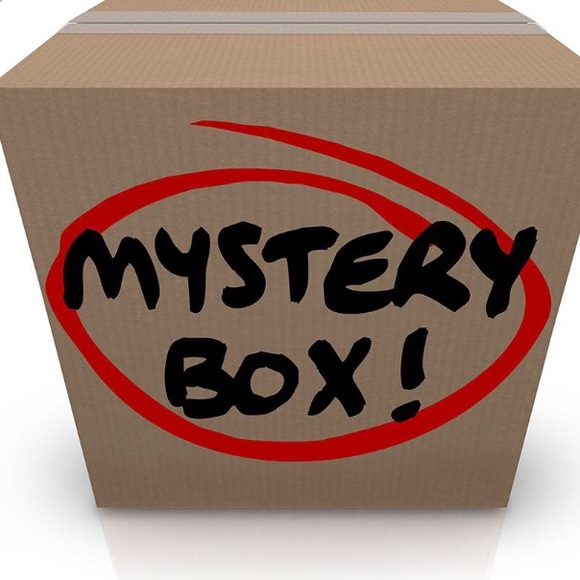 MYSTERY BOX🎁🛍🎈 - Picture 1 of 2